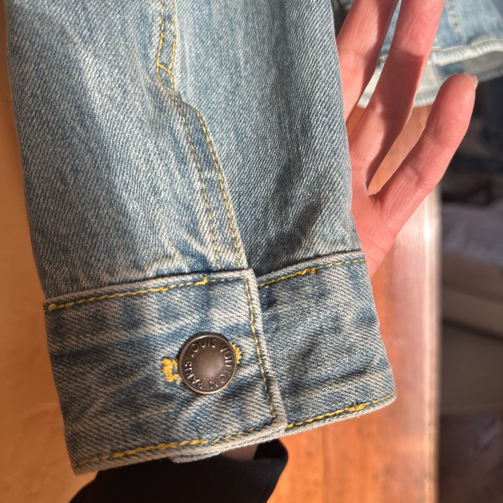 LV Light Blue Short Denim Jacket - Picture 9 of 10